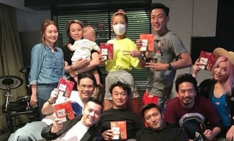 谢霆锋组饭局下厨为什么没有王菲？