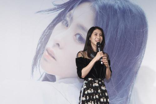 缅怀好友 ,张碧晨连续5年为姚贝娜庆生,两人关系到底有多好?