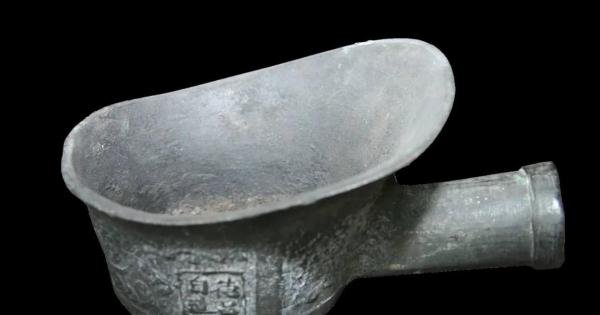古代也有熨斗最早是用火来加热还是用沸水加热