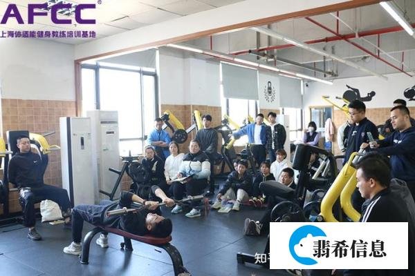 普通人怎么当健身教练有什么条件呢？