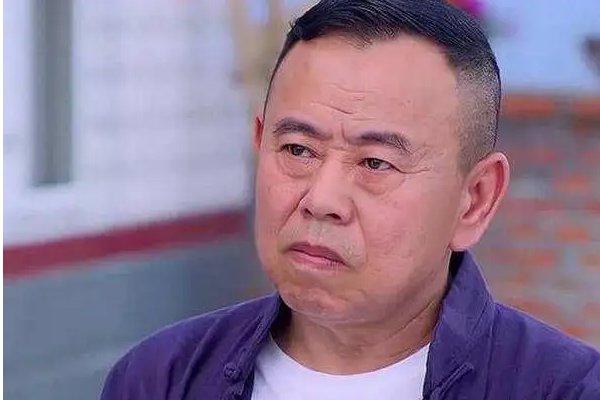 65岁潘长江直播翻车,被指晚节不保,茅台是如何回应的?