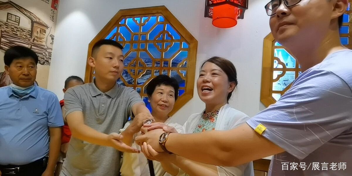 错换人生28年小伙生母撤诉，一番周折后为何最终选择撤诉？