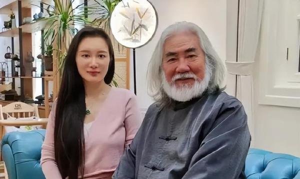 网传娇妻偷偷转移财产，张纪中正与其打离婚官司，本尊发文回应了