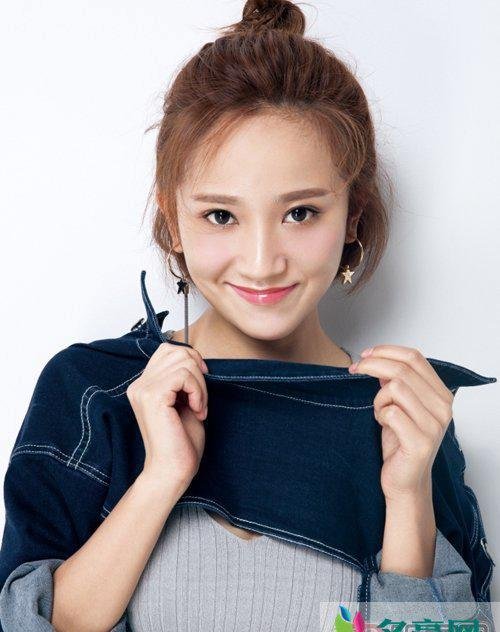 解惠清变性是真的吗 光为演个女性角色不用变性吧