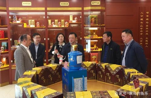 茅台销售公司总经理曾祥彬坠亡，其父随后离世，他究竟是因何坠亡的？