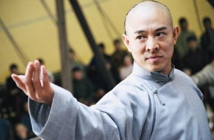 颠峰时期的李连杰能打的过托尼贾吗?
