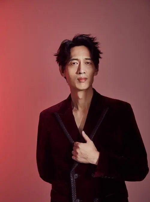 “辉叔”公磊：一个被长相耽搁的演员，49岁未婚无儿无女