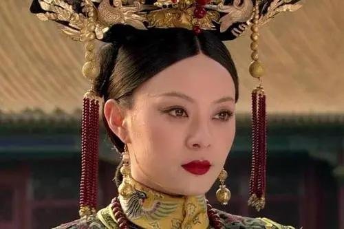 甄嬛传主演集体发文庆开播十周年，制片人当初选角的标准是什么？