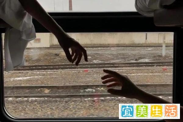 一些让人觉得既浪漫又遗憾的文案
