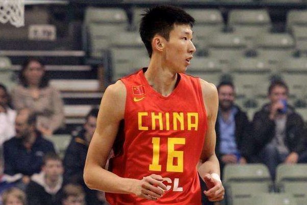 为什么网友会将周琦的百度词条改为“波兰运动员”?