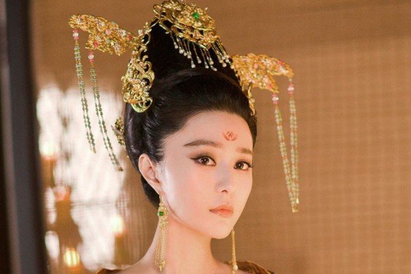 李淳风占卜“唐三代后，女主武王”，为什么武则天还是能活过李世明，活过李治？