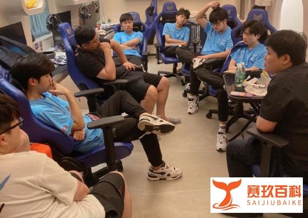 estar失败后,花海眼里泛出泪花,直言没适应BO7节奏,会打回来的