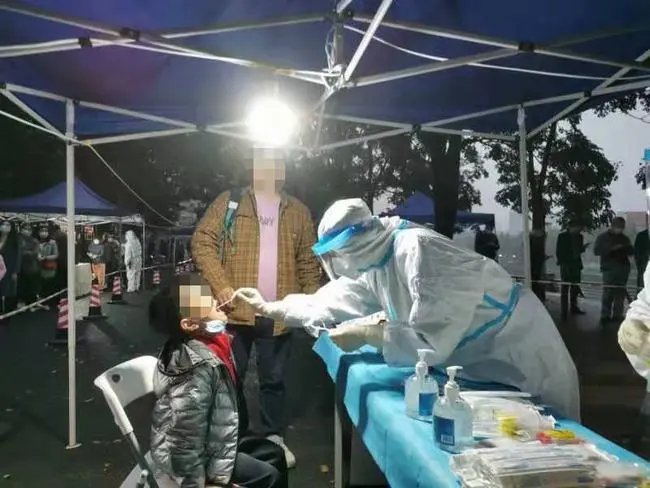 成都全体居民原则居家,为何会制定这样的政策呢?成都疫情怎么样了?
