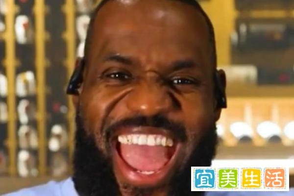 湖人、爵士和尼克斯三队交易，迎回兰德尔，可辅佐詹眉