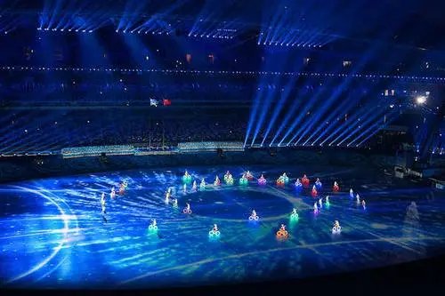 中国浪漫闭幕式,张艺谋透露演员以运动员为主,他为何没有选择明星助阵?