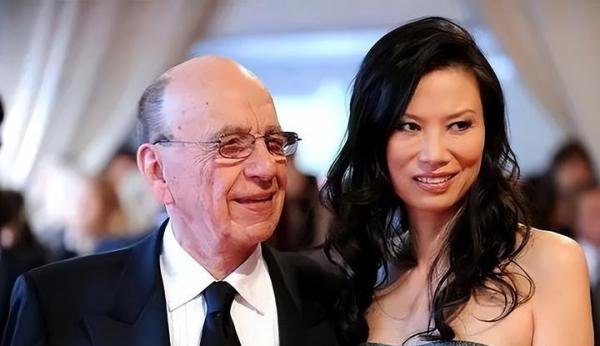 92岁默多克与第五任未婚妻分手,性格不和,及时止损最重要