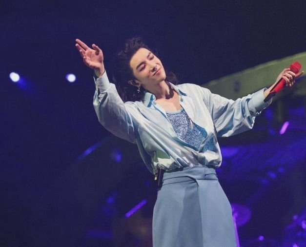 华晨宇的演唱会成了万人蹦迪的现场,现场的观众们是什么反应?