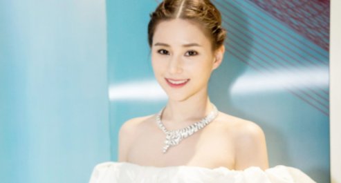 何超莲是何猷君亲妹吗