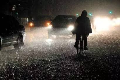 暴雨预警!京津冀等8省区市有大到暴雨,需要提前做好哪些防范?