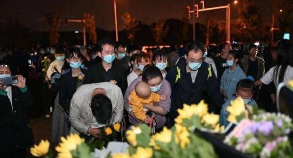袁隆平丧事从简 不接待群众悼念 这是咋情况？