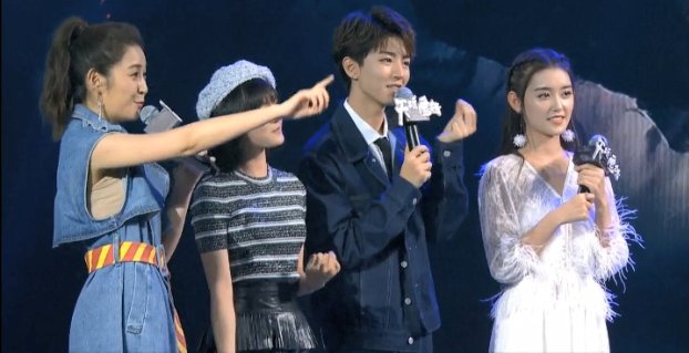 王俊凯和文琪、蒋依依之间是什么样的关系?