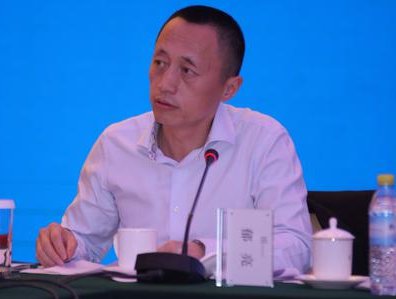 万科董事长自曝订机票不买头等舱,你如何看待这件事?