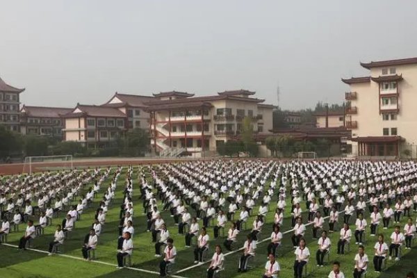 北京拔萃双语学校的学费是多少？