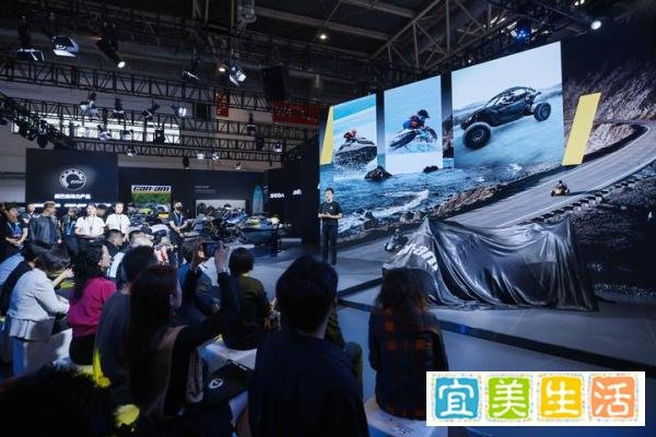 北京摩展重启，庞巴迪动力产品全系亮相，倒三轮SPYDER F3是亮点