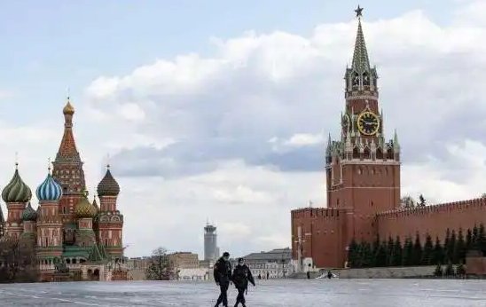 500米出国留学当事人需绕行1万公里,这到底是怎么一回事?