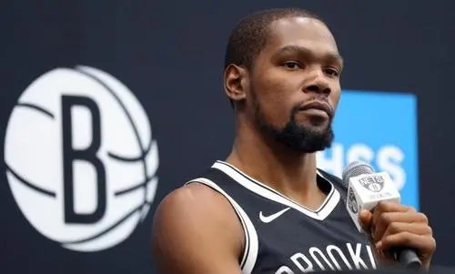 杜兰特把球砸向看台被罚2.5万美元,他是故意这么做的吗?