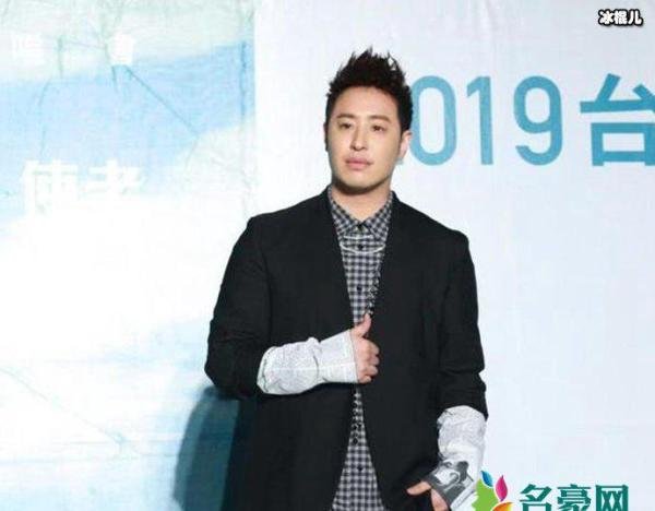潘玮柏为什么突然不红了 “销声匿迹”的这几年他去哪了