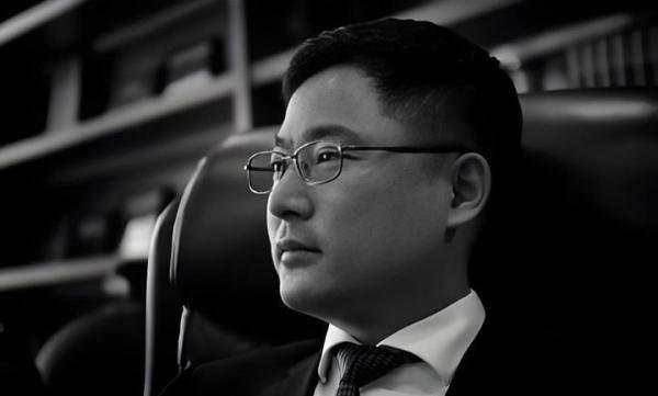 凌金辉创业史｜从山城少年到破产重生（负债8000万），一只“赋企猫”的九条命