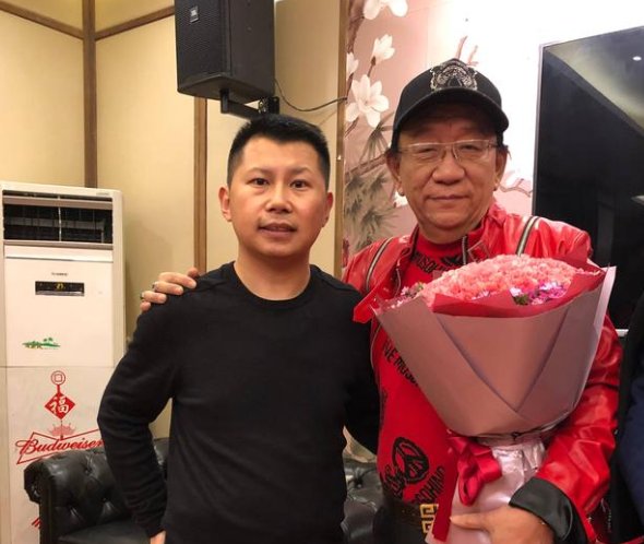 侯耀华发声明澄清捐款30元传闻,你怎么看待这次老艺术家口碑崩塌的事件?