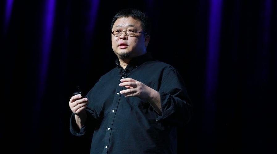 罗永浩谈收购苹果路径：等到它日渐衰落我们日渐崛起时才考虑，对此你咋看？