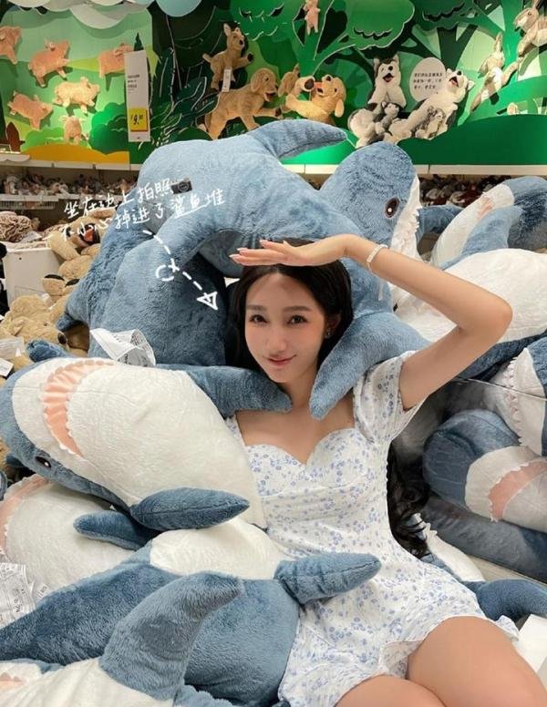 吴亦凡遭都美竹爆性事兼指控诱奸未成年，回应：若有自己进监狱
