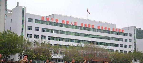 广州边防指挥学校属于军校大学吗