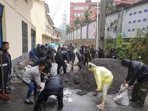 酷暑难当!重庆城口县城供水水源仅够支撑十天,目前当地情况如何?