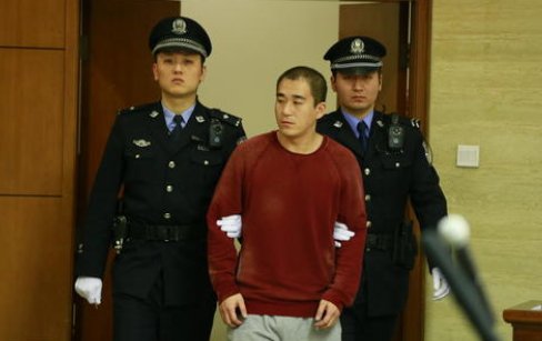 张默打童瑶,多年之公开了真相,到底是什么?
