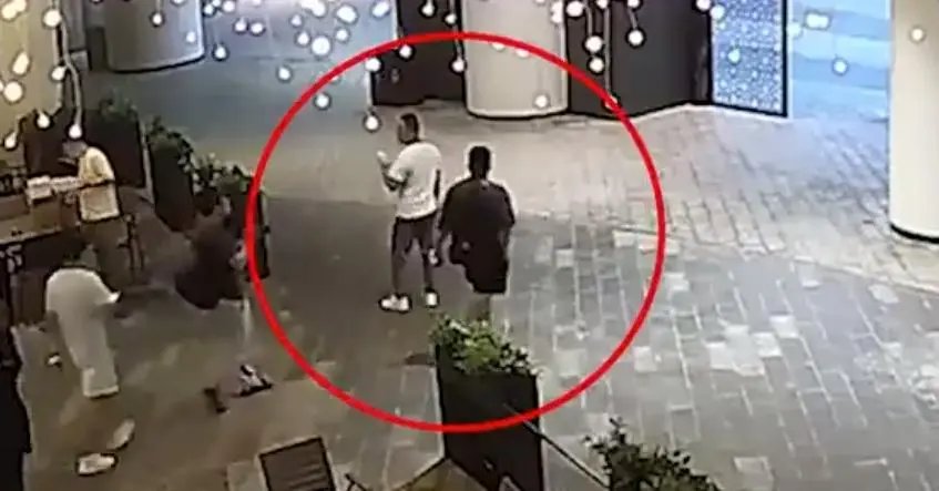 网红探店逃单，却发差评怪店员没提醒！在这件事中究竟是谁错了？