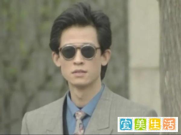 狂人王志文，抬着进考场参加中戏考试，1人独挑30家媒体联合炮轰，凭借1700字超长台词一战封神