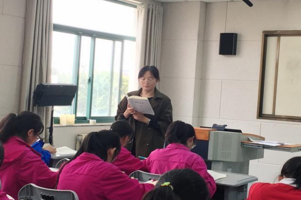 嬲什么意思啊?