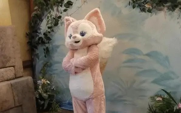 上海迪士尼“玲娜贝儿”被指对待男女游客态度差别大,具体是什么情况?