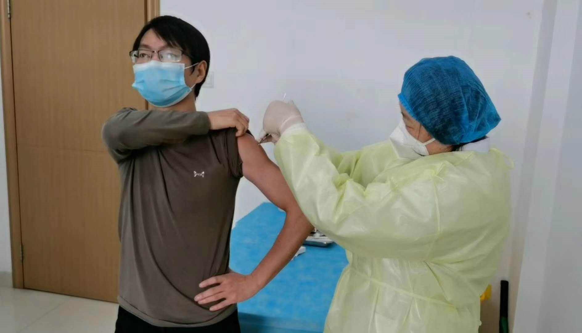 我国已启动新冠疫苗紧急使用，启动的原因是什么？
