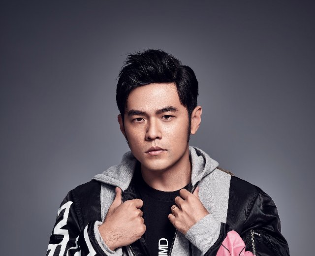 夜曲的完整歌词是什么？