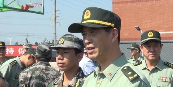 副军长和师长是同级的吗?