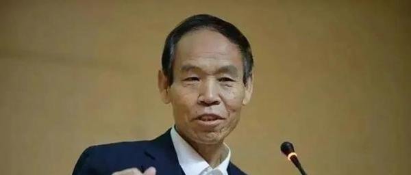 从“甩手”校长到“放手”局长，魏书生的教育传奇