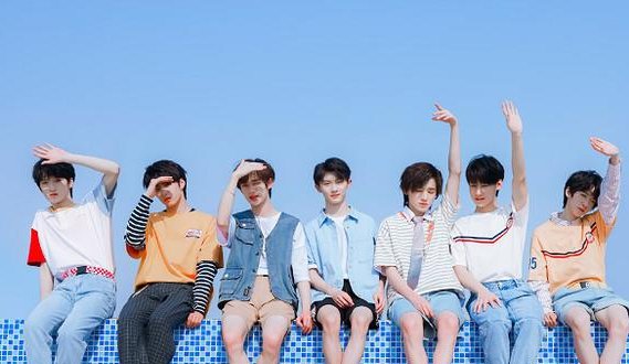 时代少年团公开私生照片，你认为该不该公开？