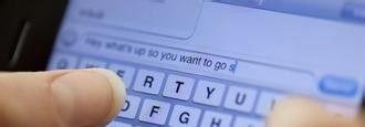 如何用电脑给手机发短信?