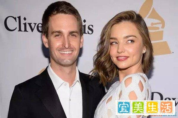 离婚带娃的女人，这位活成了人生大赢家