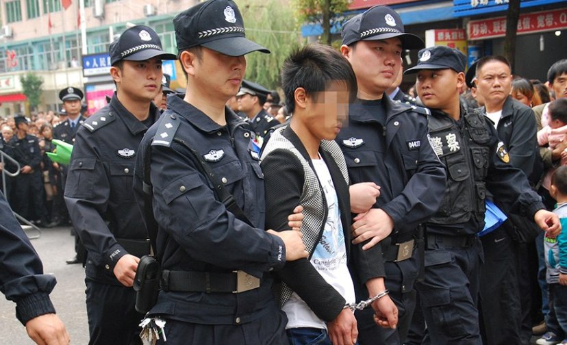 江西皮箱藏尸案嫌疑人曾偷衣换装躲藏，他是如何露出马脚被抓获的？